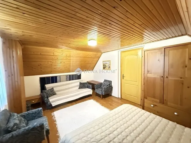 Eladó ház Balatonfenyves 210 nm