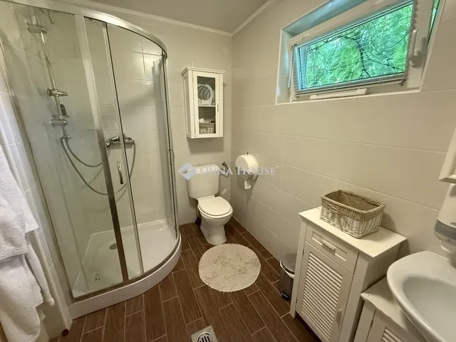 Eladó ház Balatonfenyves 210 nm