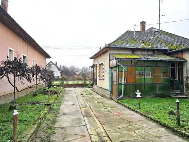 Eladó ház Tótújfalu 120 nm