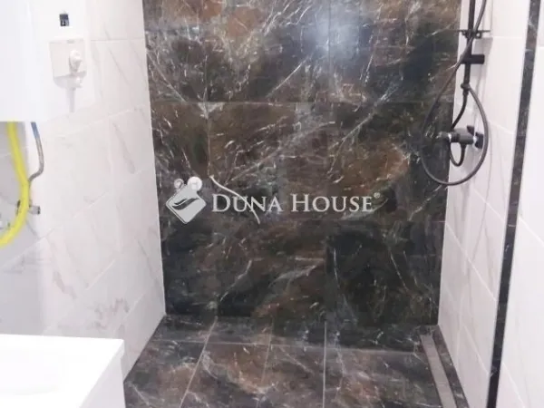 Eladó lakás Pécs, Uránváros 54 nm