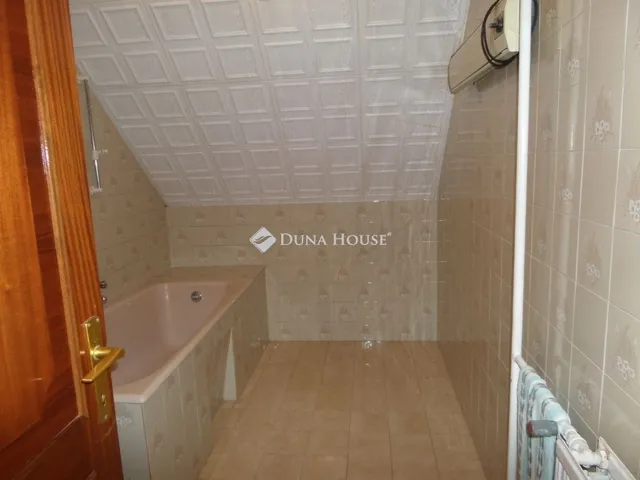 Eladó ház Szentlőrinc 181 nm