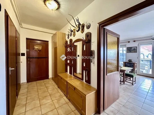 Eladó lakás Pécs, Mecsekoldal 106 nm