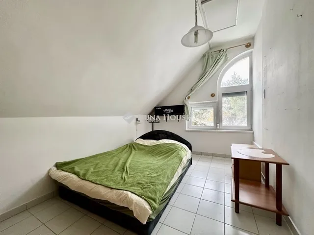 Eladó lakás Pécs, Egyetemváros 121 nm
