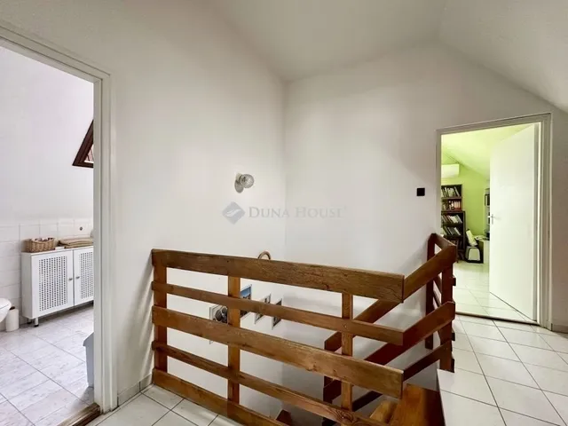 Eladó lakás Pécs, Egyetemváros 121 nm