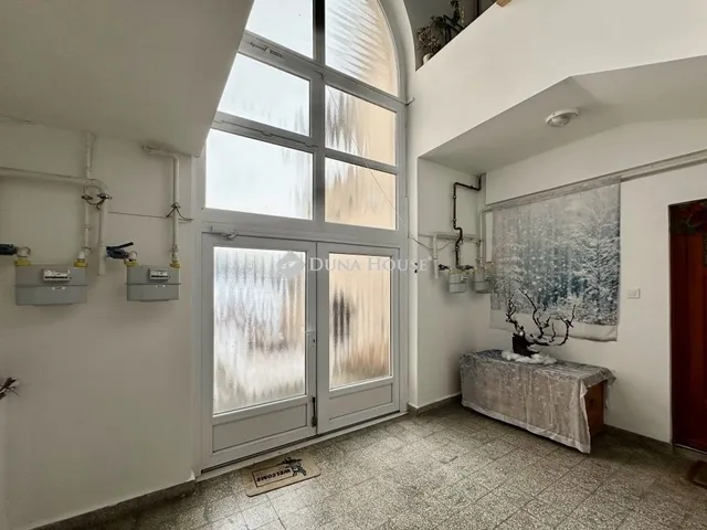 Eladó lakás Pécs, Egyetemváros 121 nm