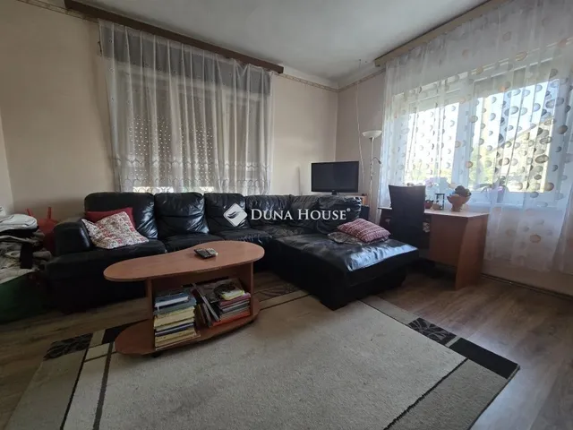 Eladó ház Kétújfalu 69 nm