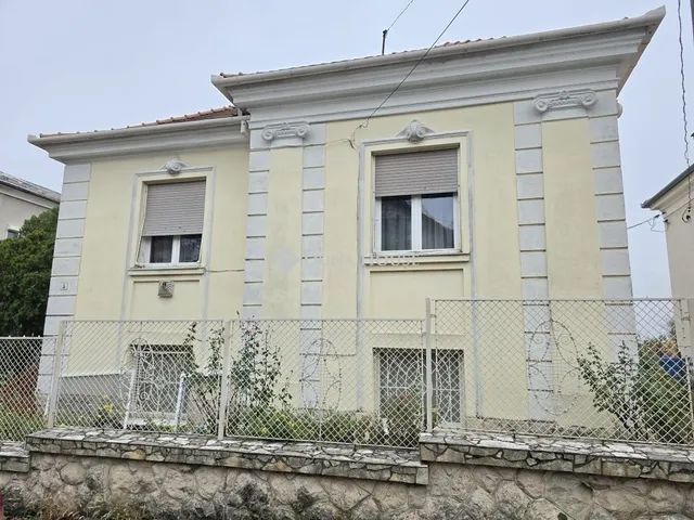 Eladó ház Pécs 190 nm