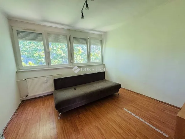 Eladó lakás Pécs, Kertváros 63 nm