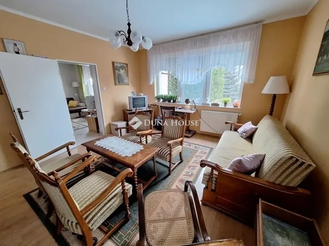 Eladó lakás Pécs, Újhegy 71 nm