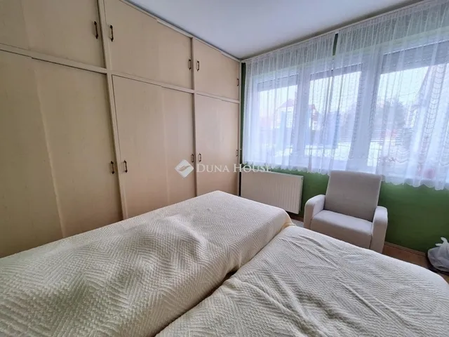 Eladó lakás Pécs, Újhegy 71 nm