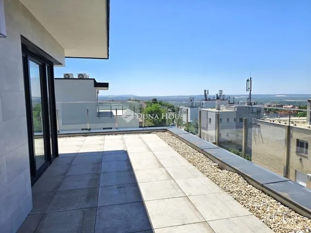 Eladó lakás Pécs, Mecsekoldal 152 nm