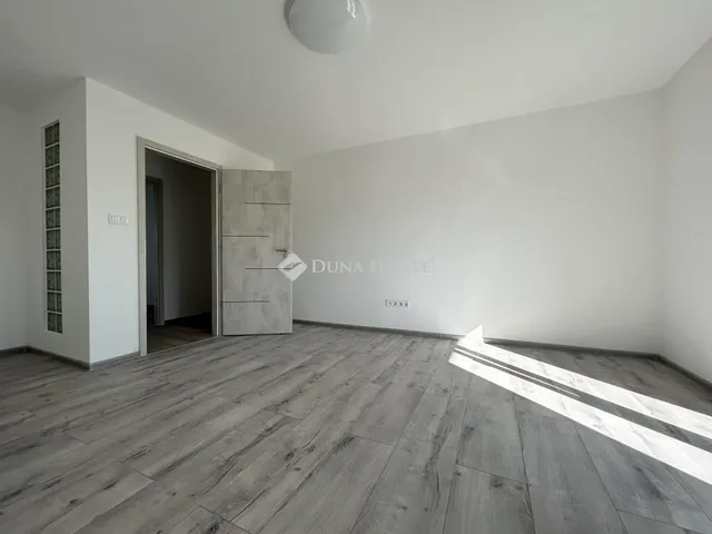 Eladó lakás Pécs, Egyetemváros 54 nm