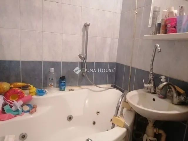 Eladó lakás Pécs, Kertváros 59 nm