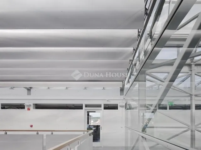 Eladó kereskedelmi és ipari ingatlan Komló 2515 nm