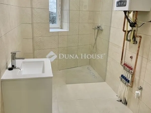 Eladó lakás Pécs, Mecsekoldal 45 nm