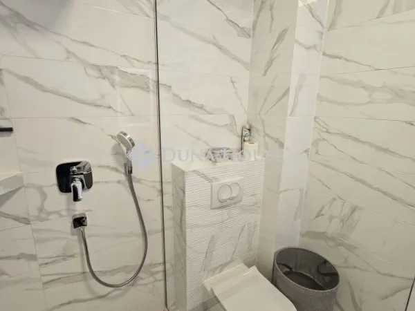 Eladó lakás Pécs, Kertváros 92 nm