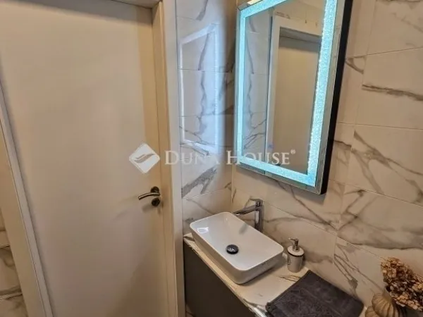 Eladó lakás Pécs, Kertváros 92 nm