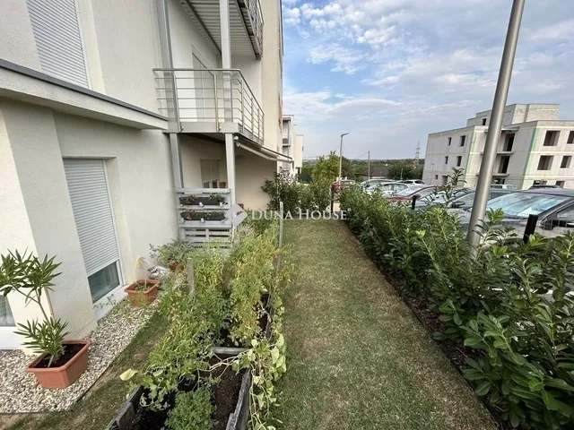 Eladó lakás Pécs, Kertváros 92 nm