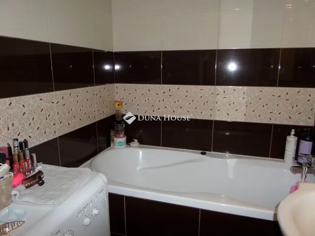 Eladó lakás Pécs, Kertváros 52 nm