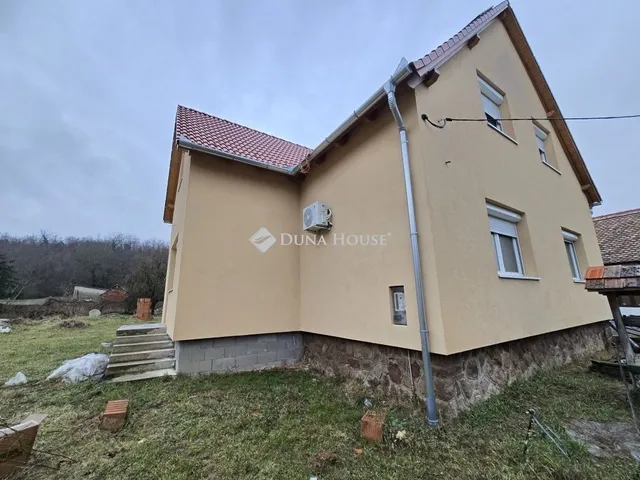 Eladó ház Aranyosgadány 192 nm