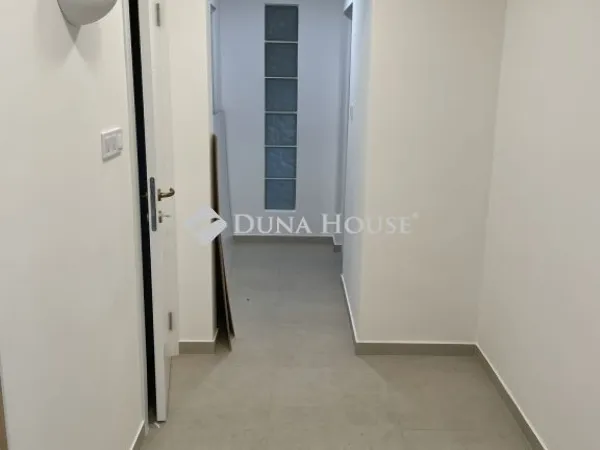 Eladó lakás Pécs, Uránváros 54 nm