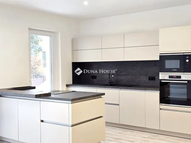 Kiadó lakás Pécs, Egyetemváros 100 nm