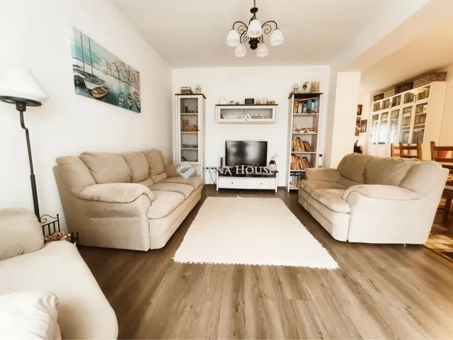 Eladó lakás Pécs, Diós 130 nm