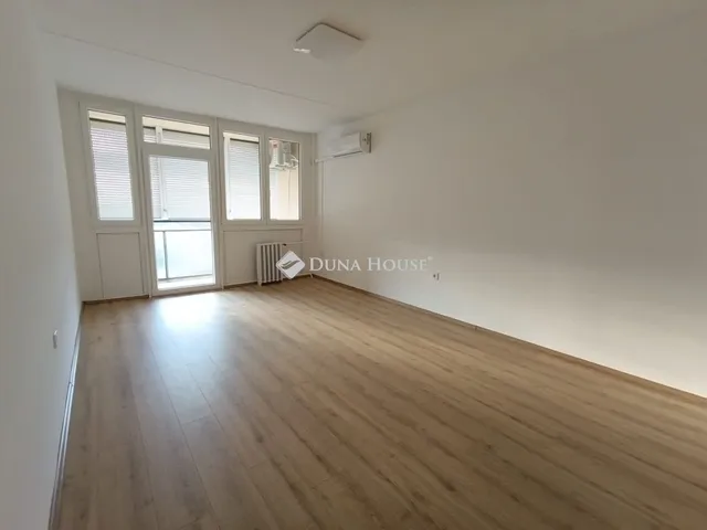 Eladó lakás Pécs, Kertváros 52 nm