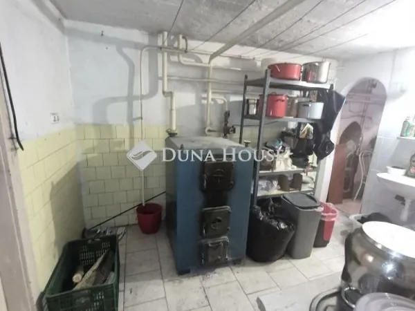 Eladó ház Pécs, Budai városrész 216 nm