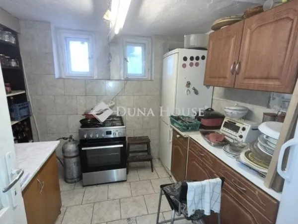 Eladó ház Pécs, Budai városrész 216 nm