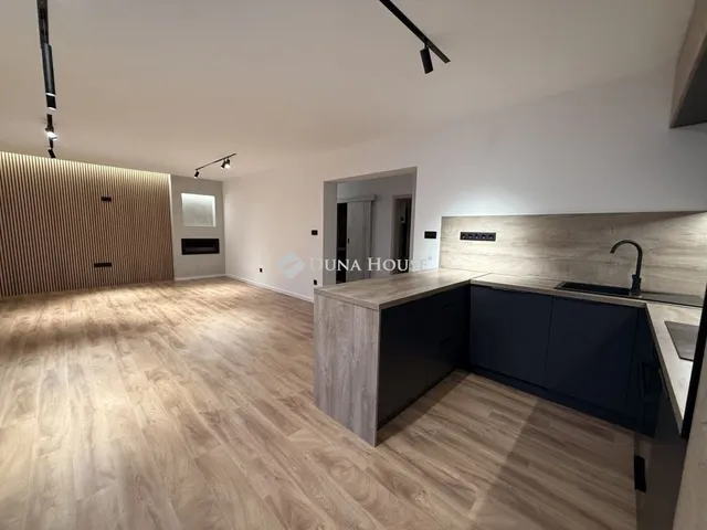 Eladó lakás Pécs, Bálics 77 nm