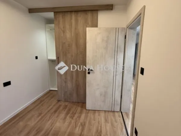 Eladó lakás Pécs, Bálics 77 nm