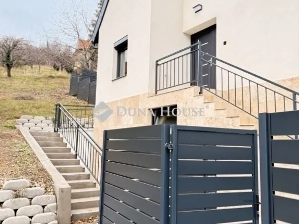 Eladó lakás Pécs, Bálics 77 nm