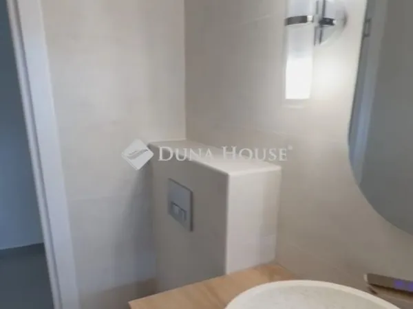 Kiadó lakás Pécs, Egyetemváros 53 nm