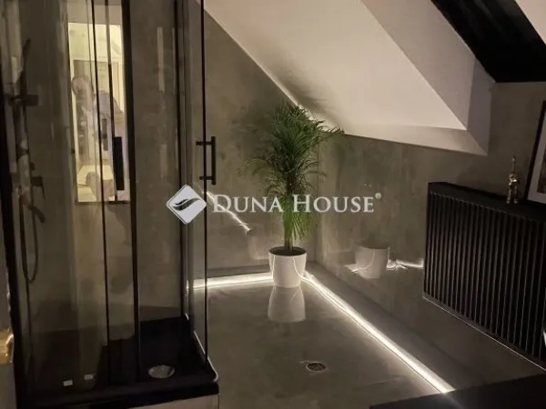 Eladó ház Kozármisleny 230 nm