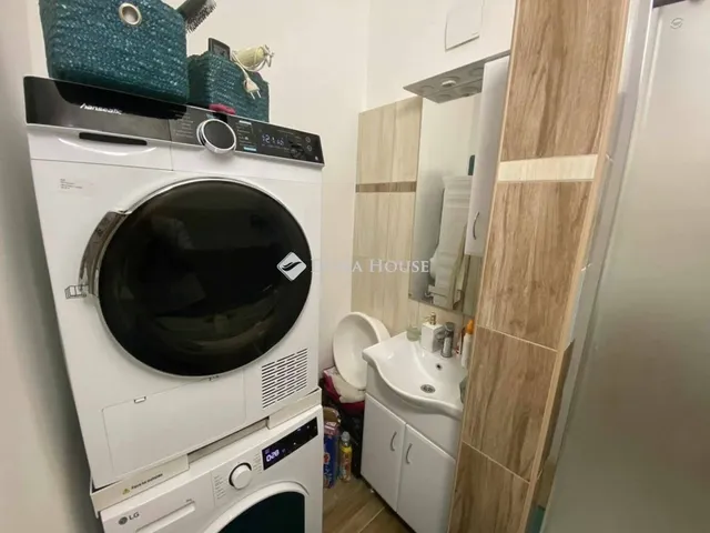 Eladó lakás Komló 53 nm