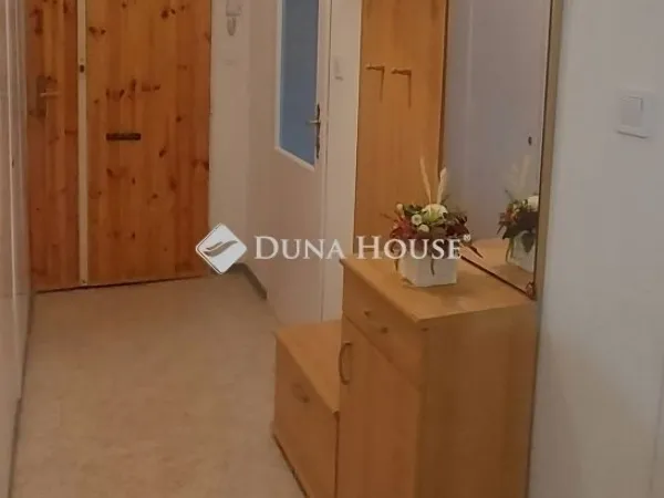 Eladó lakás Pécs, Uránváros 54 nm