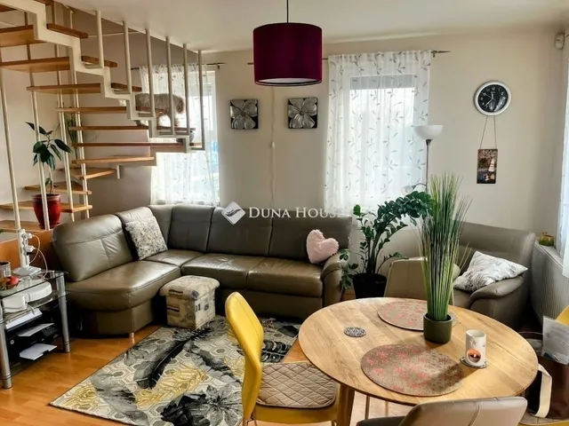 Eladó lakás Pécs, Kertváros 62 nm