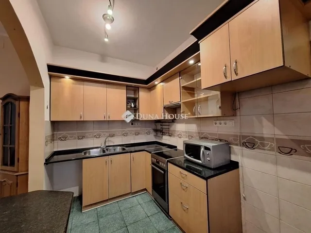 Eladó ház Kozármisleny 183 nm