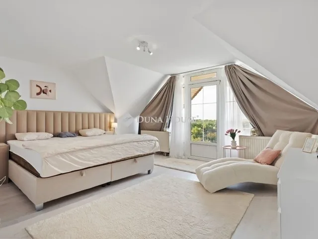 Eladó ház Kozármisleny 230 nm