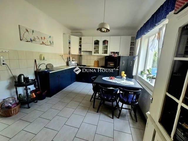 Eladó ház Pécs, Kertváros 168 nm