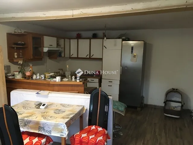 Eladó ház Egerág 170 nm