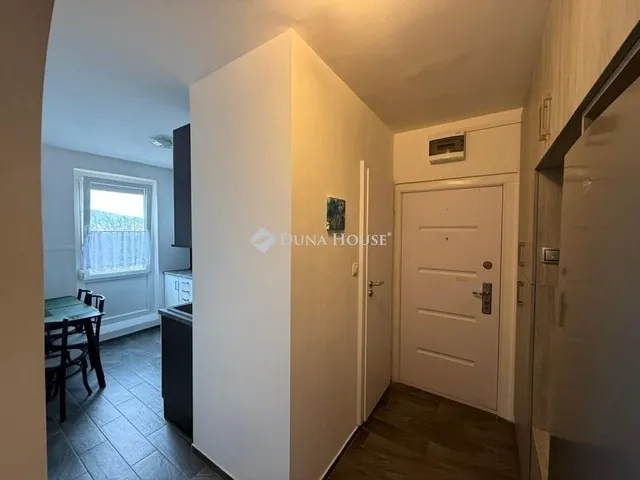Eladó lakás Pécs, Kertváros 67 nm