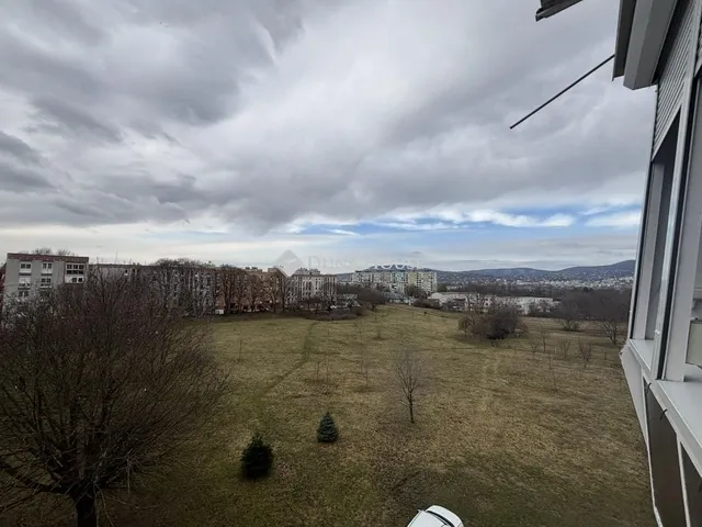 Eladó lakás Pécs, Kertváros 67 nm