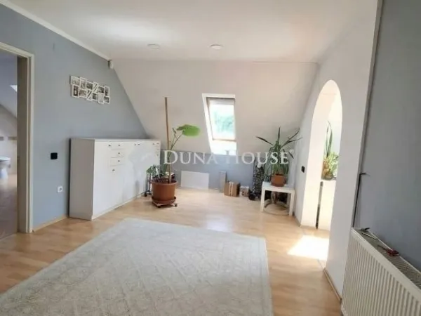 Eladó ház Kozármisleny 183 nm