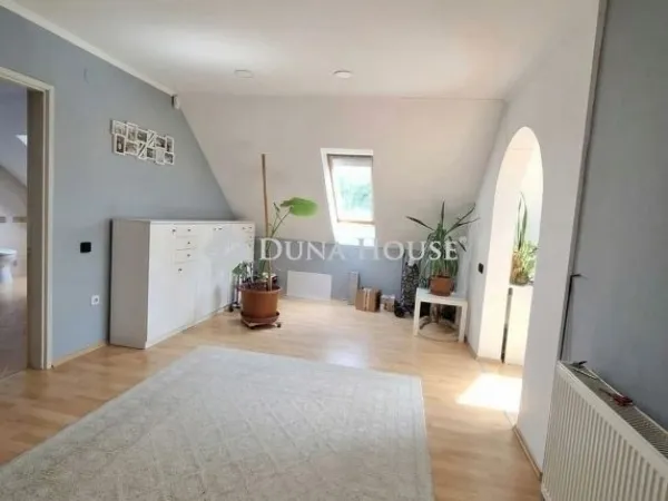 Eladó ház Kozármisleny 183 nm