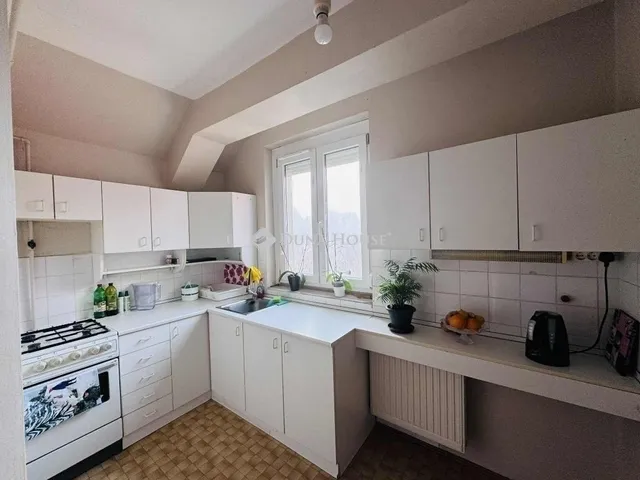 Eladó lakás Pécs, Kertváros 74 nm