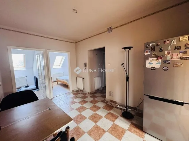 Eladó lakás Pécs, Kertváros 74 nm