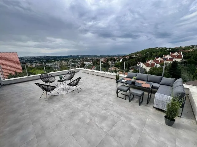 Eladó ház Pécs, Donátus 129 nm