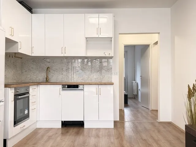 Eladó lakás Pécs, Kertváros 48 nm